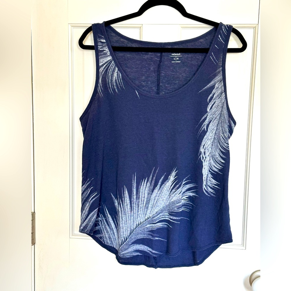 EUC Old Navy Dark Blue Tank Top with Leaf Design - L